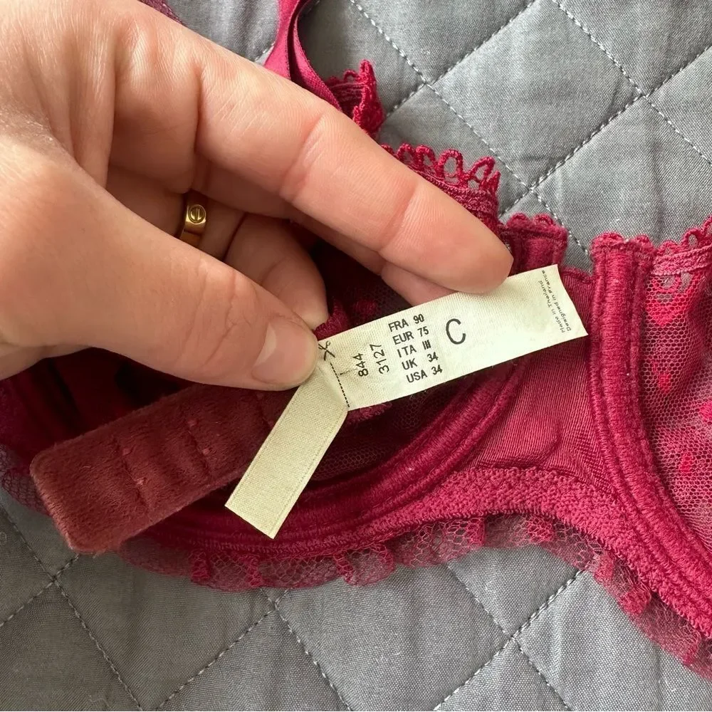 Chantelle Lace Underwire Bra with Adjustable Straps in Burgundy 34C